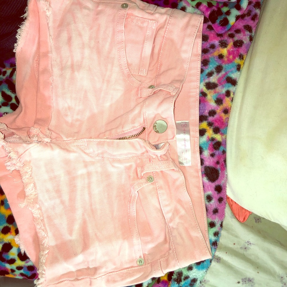 Pink jeaned short shorts